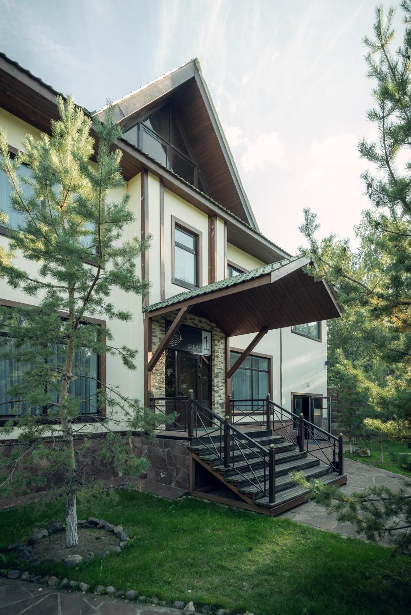Borovoe Country Club Hotell Exteriör bild